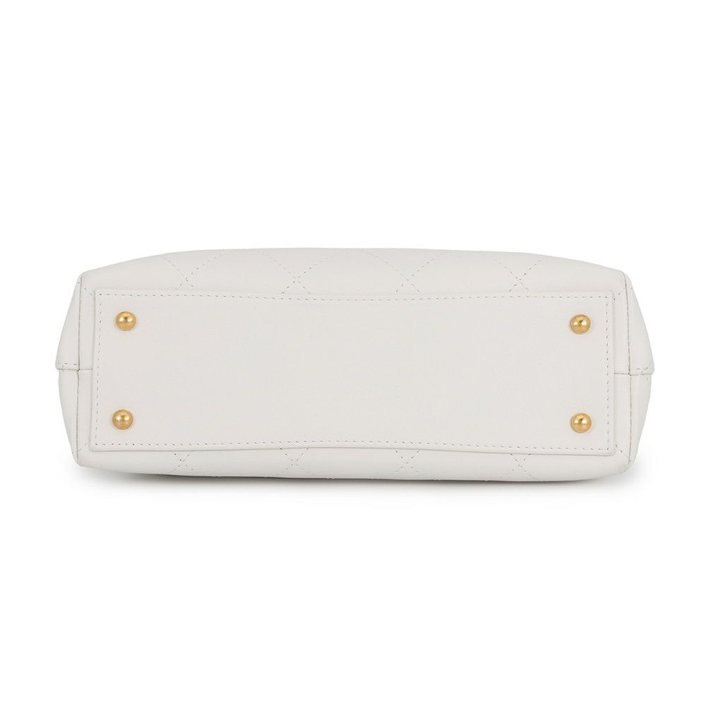 シャネル チェーンショルダーバッグ ココマーク マトラッセ トップハンドル カーフレザー CHANEL 2way 白