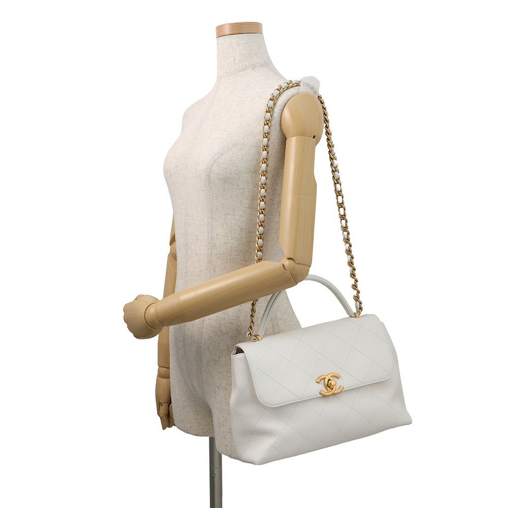 シャネル チェーンショルダーバッグ ココマーク マトラッセ トップハンドル カーフレザー CHANEL 2way 白