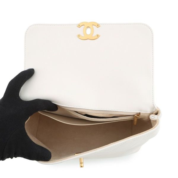 シャネル チェーンショルダーバッグ ココマーク マトラッセ トップハンドル カーフレザー CHANEL 2way 白