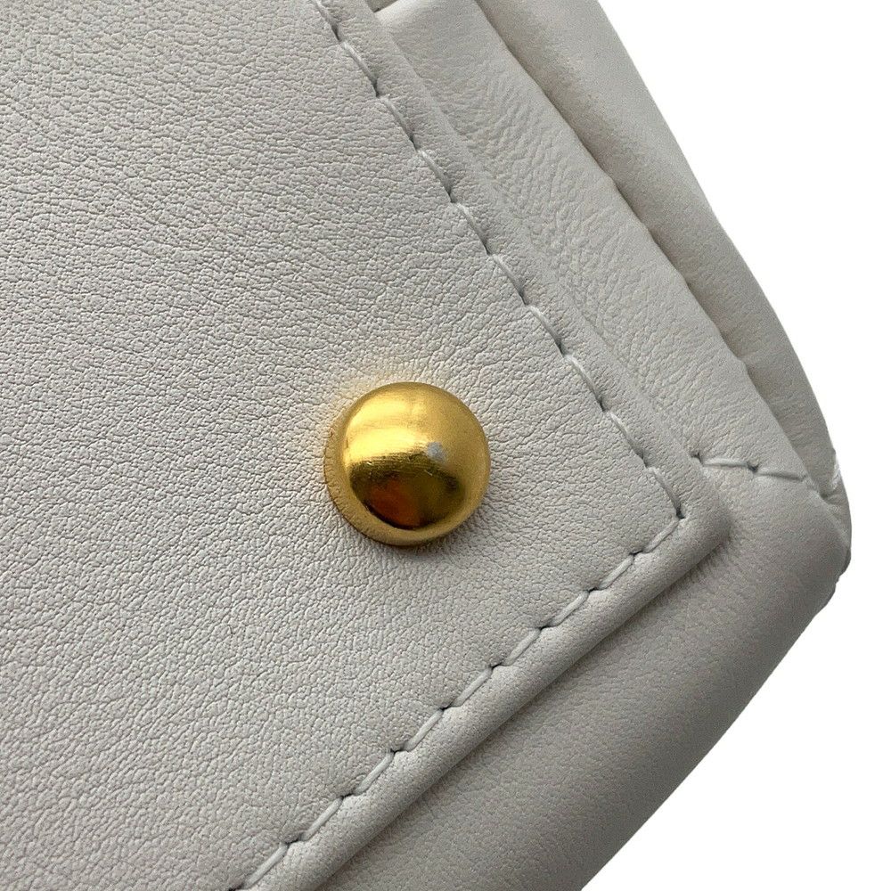 シャネル チェーンショルダーバッグ ココマーク マトラッセ トップハンドル カーフレザー CHANEL 2way 白