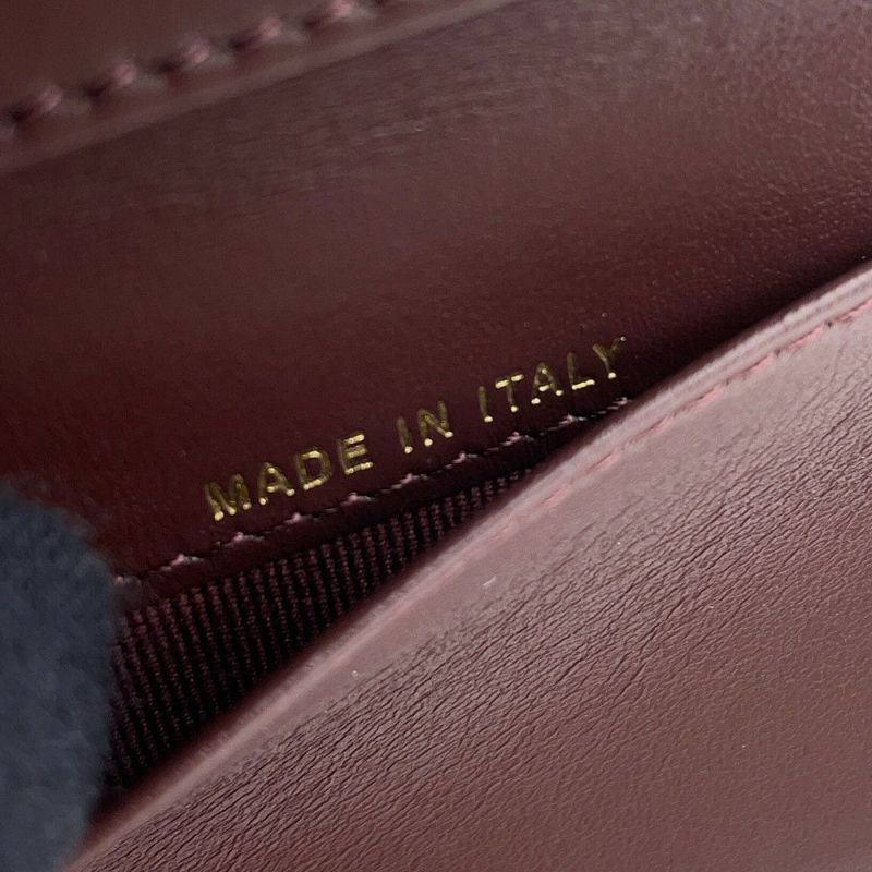 シャネル 三つ折り財布 マトラッセ ココマーク クラシック スモール フラップ ウォレット キャビアスキン AP0230 CHANEL 財布 黒