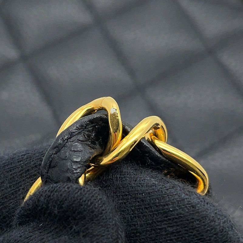 シャネル チェーンショルダーバッグ マトラッセ25 ココマーク ダイアナ キャビアスキン A01165 CHANEL 黒