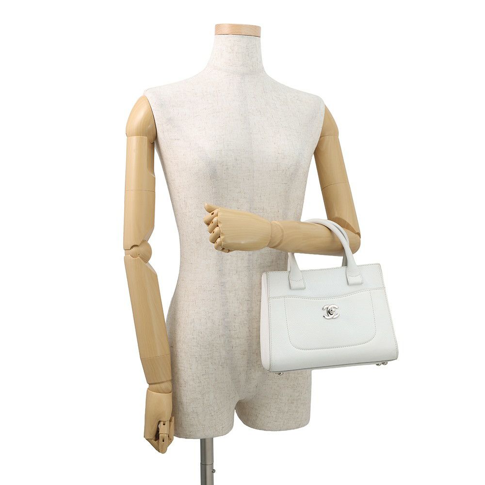 シャネル ハンドバッグ ココマーク ネオエグゼクティブ Neo Executive スモール A69929 CHANEL 2way 白