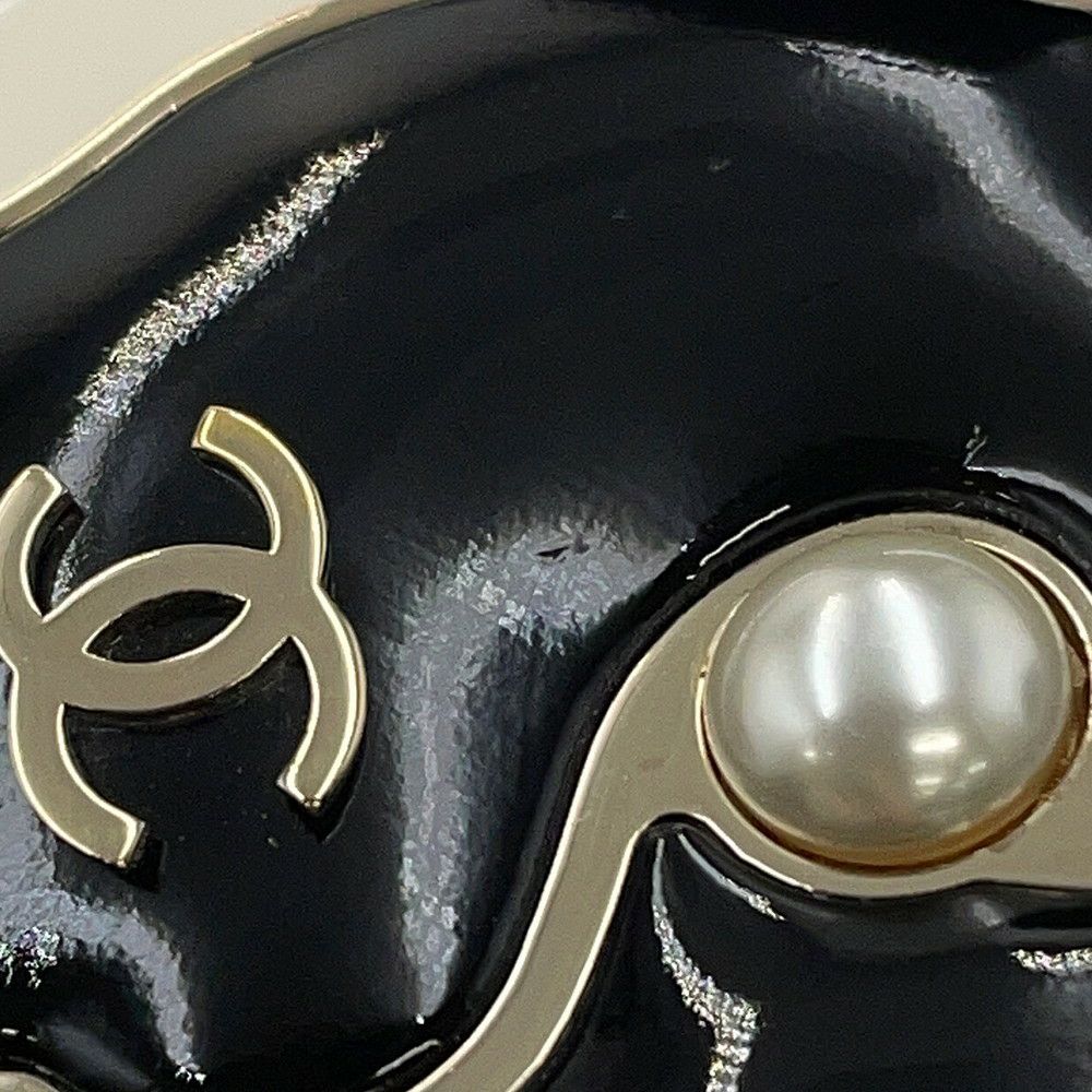 シャネル ブローチ ココマーク マドモアゼル プラスチック フェイクパール G18B CHANEL アクセサリー 白 黒