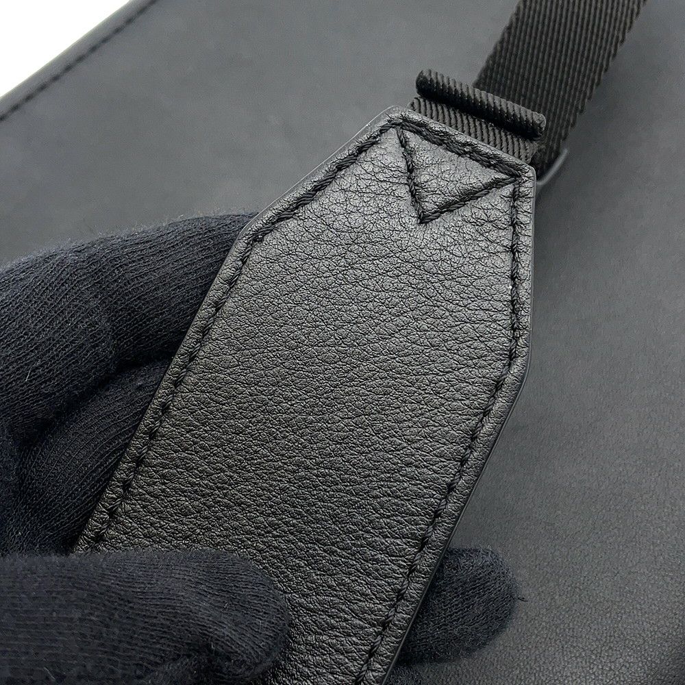 ルイヴィトン ショルダーバッグ ダーク・アンフィニティ メッセンジャー PM M52176 LOUIS VUITTON 黒 ブラック