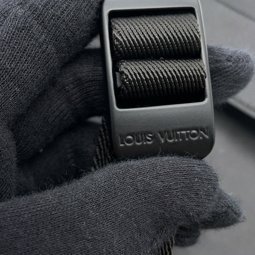 ルイヴィトン ショルダーバッグ ダーク・アンフィニティ メッセンジャー PM M52176 LOUIS VUITTON 黒 ブラック