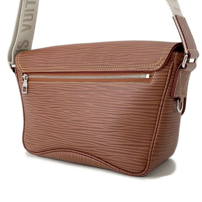 ルイヴィトン ショルダーバッグ エピXL/カーフレザー モンスリ・メッセンジャー M23097 LOUIS VUITTON ヴィトン バッグ
