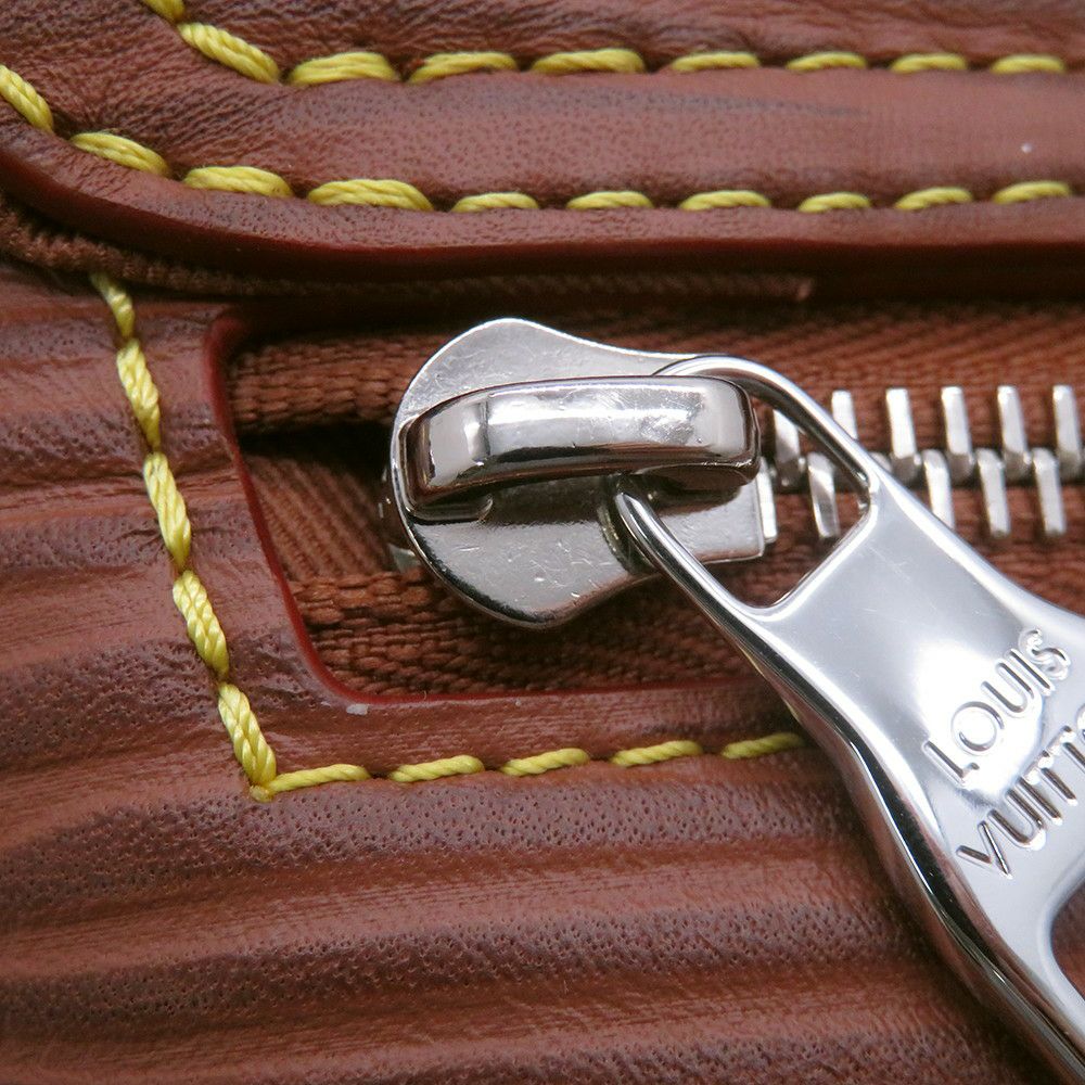 ルイヴィトン ショルダーバッグ エピXL/カーフレザー モンスリ・メッセンジャー M23097 LOUIS VUITTON ヴィトン バッグ