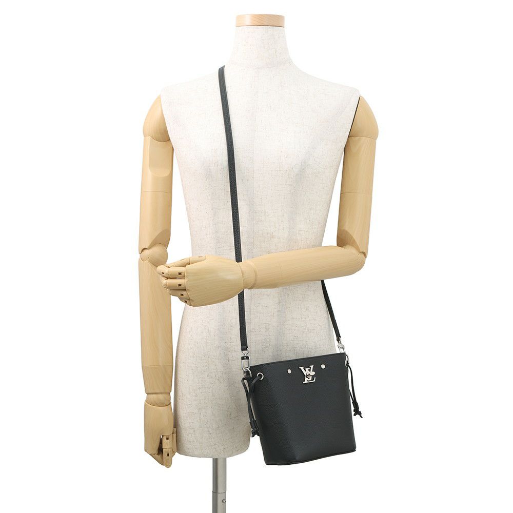 ルイヴィトン ショルダーバッグ カーフレザー ナノ ロックミー バケット M68709 LOUIS VUITTON ヴィトン バッグ 黒 ブラック