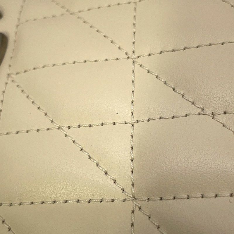 グッチ ショルダーバッグ GGマーモント キルティング スモール レザー 846312 GUCCI バッグ 白 アウトレット品