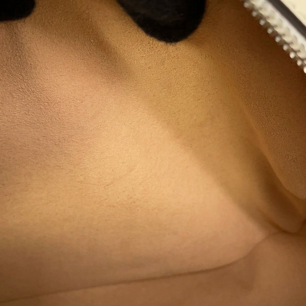 グッチ ショルダーバッグ GGマーモント キルティング スモール レザー 846312 GUCCI バッグ 白 アウトレット品