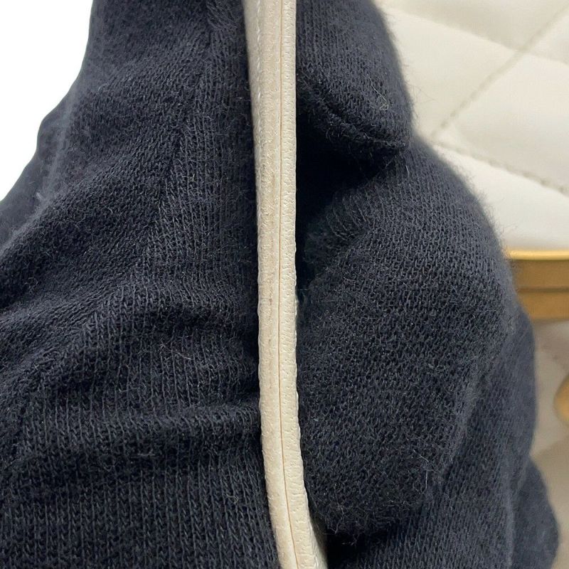 シャネル チェーンショルダーバッグ ココマーク マトラッセ バニティ ラムスキン AS2641 CHANEL 白
