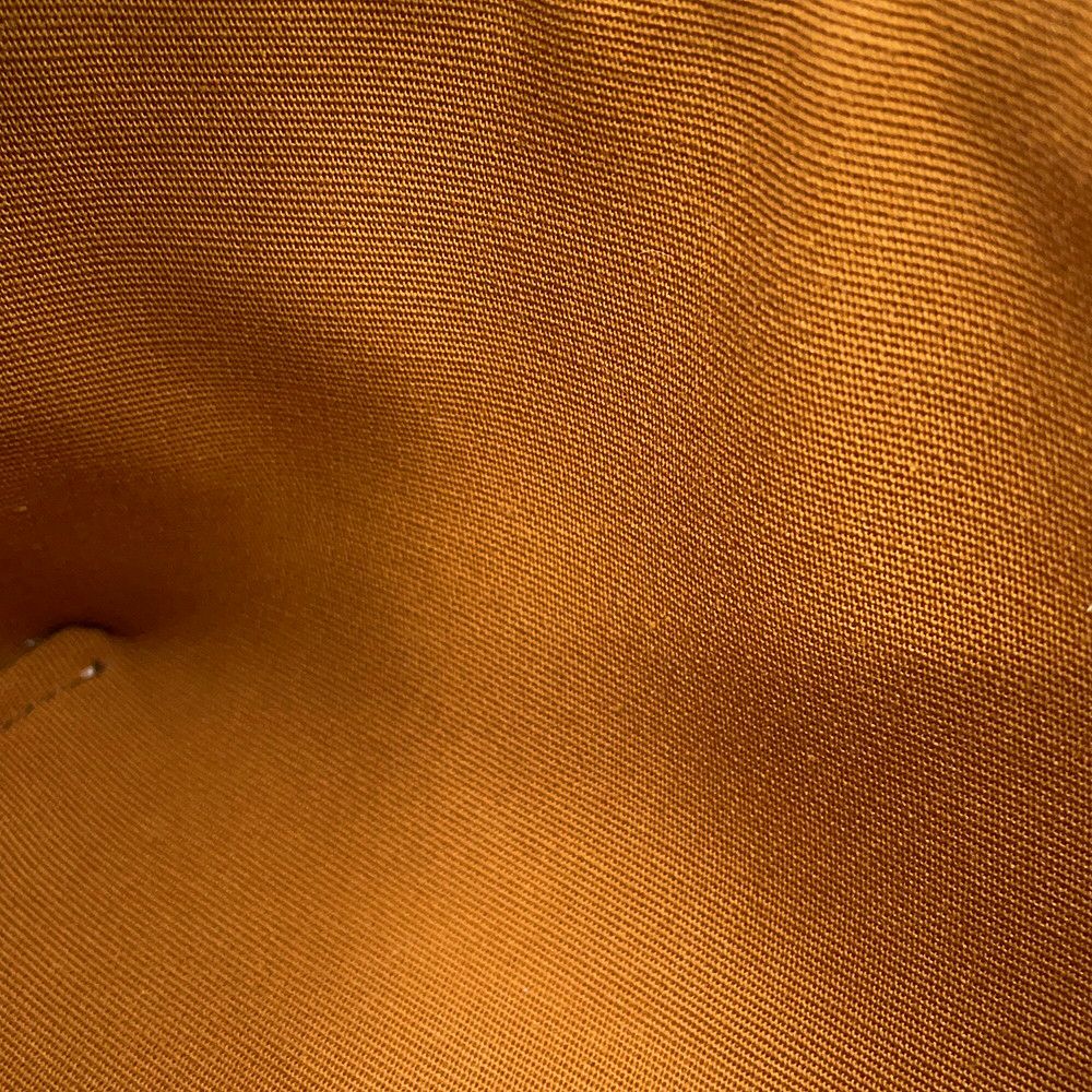 セリーヌ チェーンショルダーバッグ トリオンフ チェーンクラッチ 10E382CBX.01TA CELINE 白 ブラウン