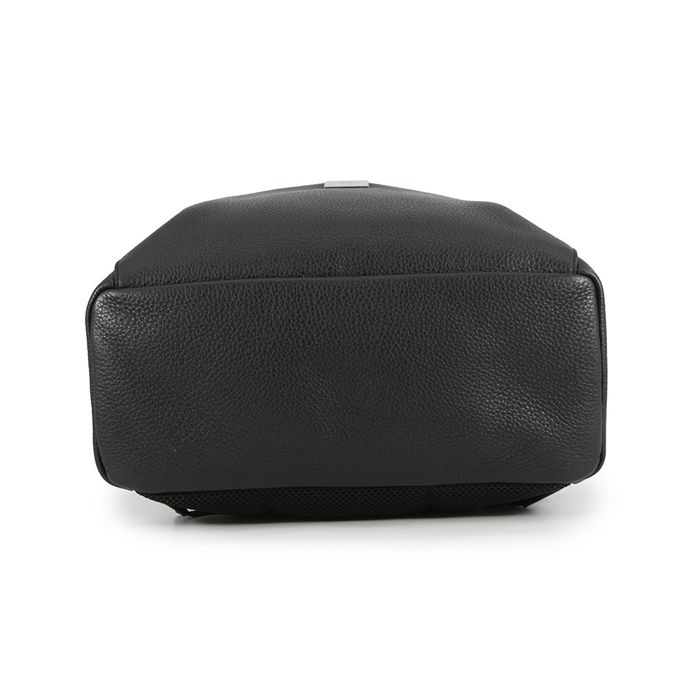 フェンディ リュック ピーカブー レザー 7VZ053 FENDI バッグパック 黒