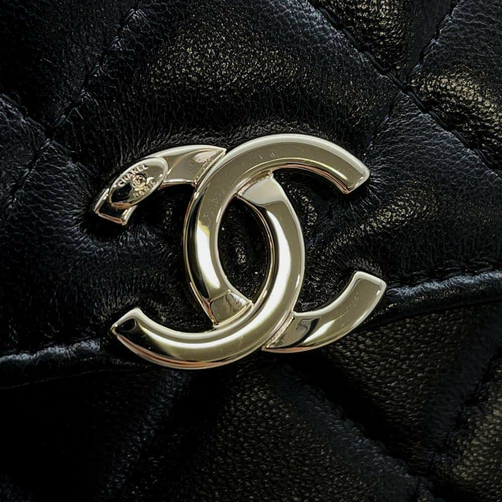 シャネル チェーンショルダーバッグ ココマーク マトラッセ トップハンドル ラムスキン CHANEL バッグ 黒