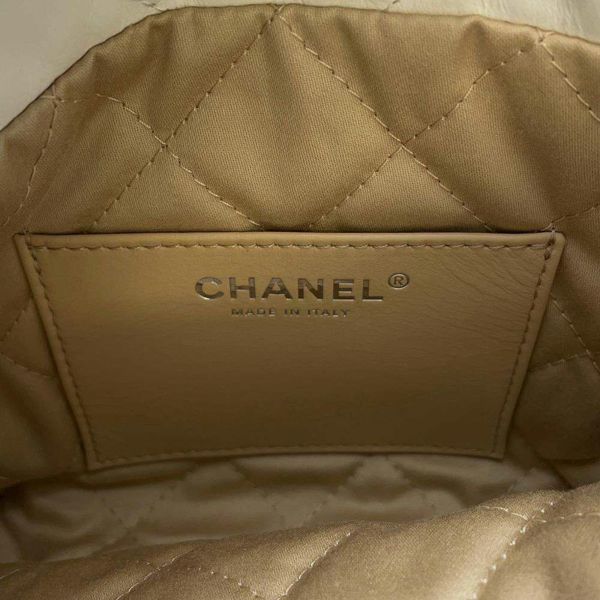 シャネル ハンドバッグ CHANEL 22 ミニ ココマーク シャイニーカーフレザー AS3980 CHANEL 2wayショルダーバッグ 白