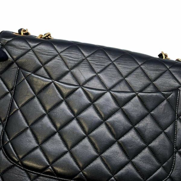 シャネル チェーンショルダーバッグ マトラッセ30 シングルフラップ ラムスキン CHANEL 黒