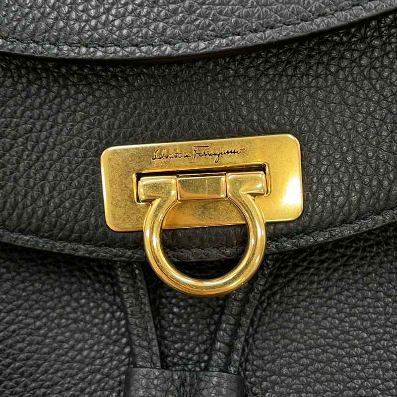 サルヴァトーレ・フェラガモ リュック ガンチーニ レザー Ferragamo 黒 バックパック バッグ