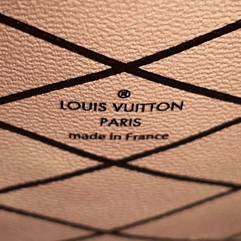 ルイヴィトン ショルダーバッグ エピ トランククラッチ M51697 LOUIS VUITTON 2wayクラッチバッグ