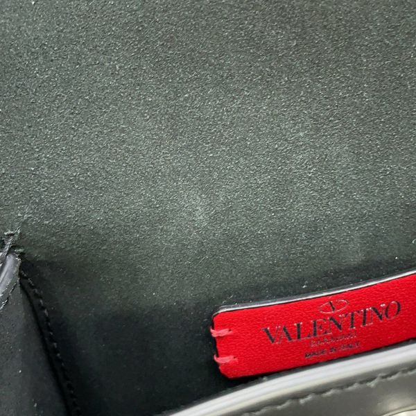 ヴァレンティノ・ガラヴァーニ ショルダーバッグ VLTNロゴ レザー VALENTINO 黒