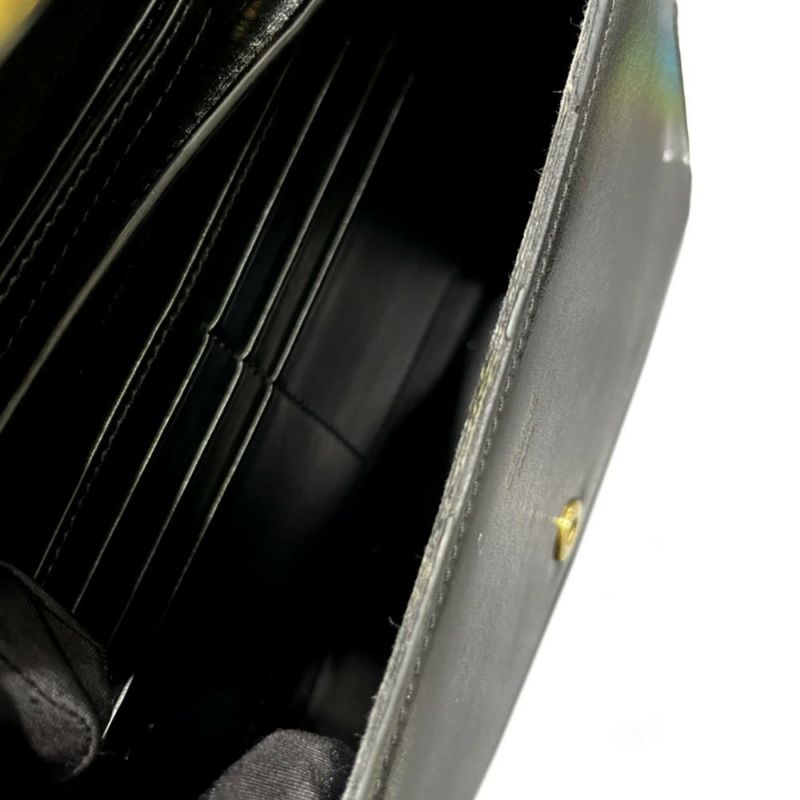 セリーヌ チェーンウォレット トリオンフ マーゴ シャイニーカーフレザー 10L033DPV CELINE 財布 黒