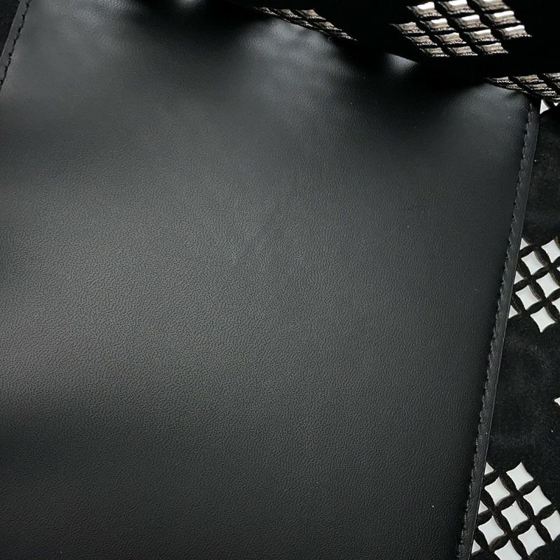 グッチ トートバッグ カットアウトモチーフ ミディアム GG レザー 772229 GUCCI ポーチ付き 黒