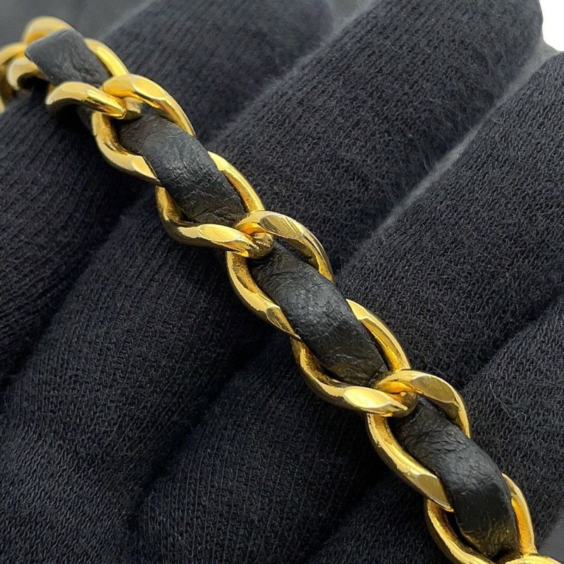 シャネル チェーンショルダーバッグ マトラッセ ココマーク フルフラップ ラムスキン A02500 CHANEL 黒