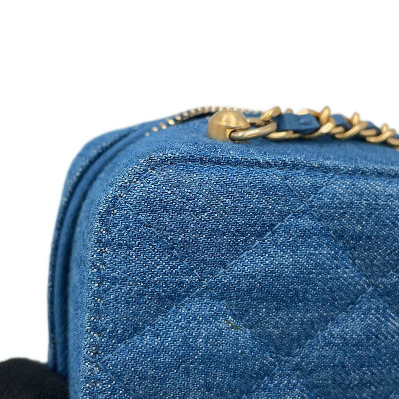 シャネル チェーンショルダーバッグ マトラッセ ココマーク パールクラッシュ カメラバッグ デニム AP2463 CHANEL