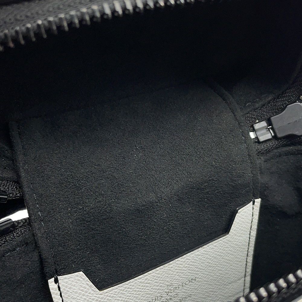 ルイヴィトン ショルダーバッグ エピ フォンボックス M68791 LOUIS VUITTON ホワイト 白