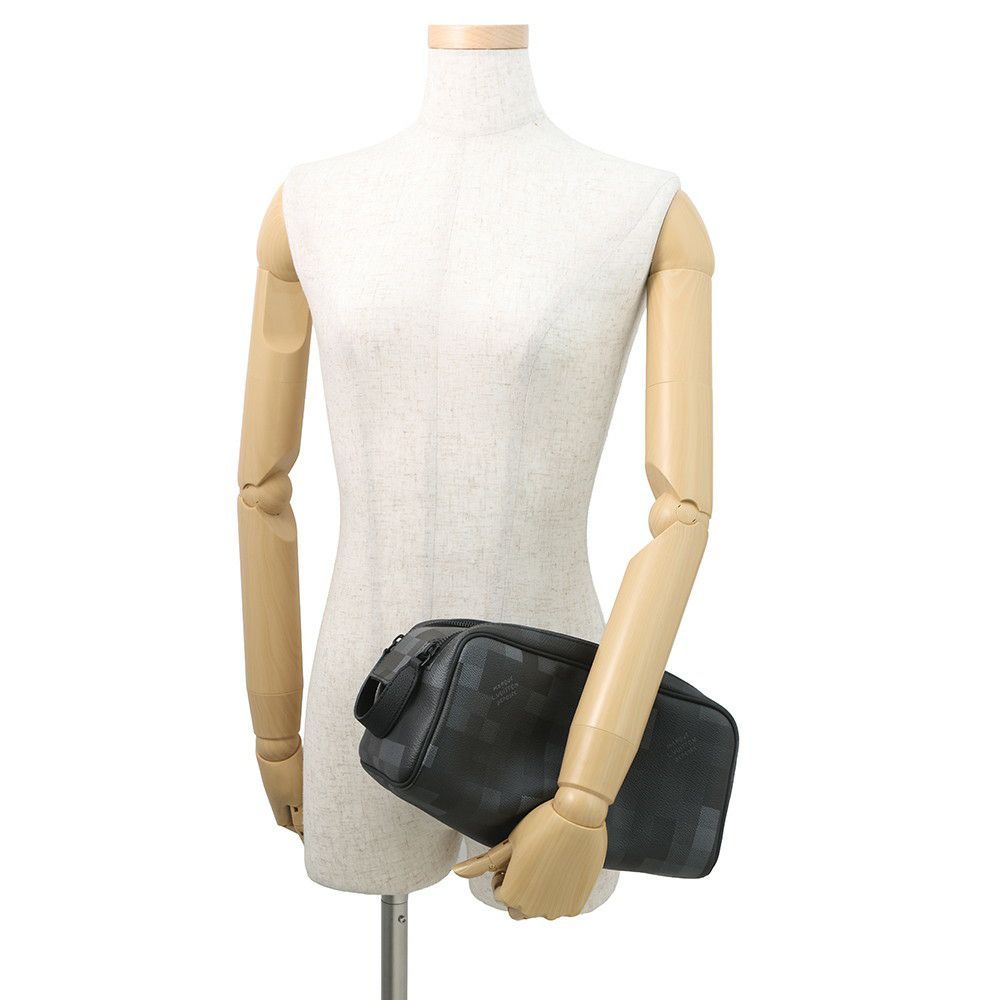 ルイヴィトン クラッチ ダモフラージュ・ブラック キャンバス ドップ・キット M15109 LOUIS VUITTON メンズ 黒 ブラック