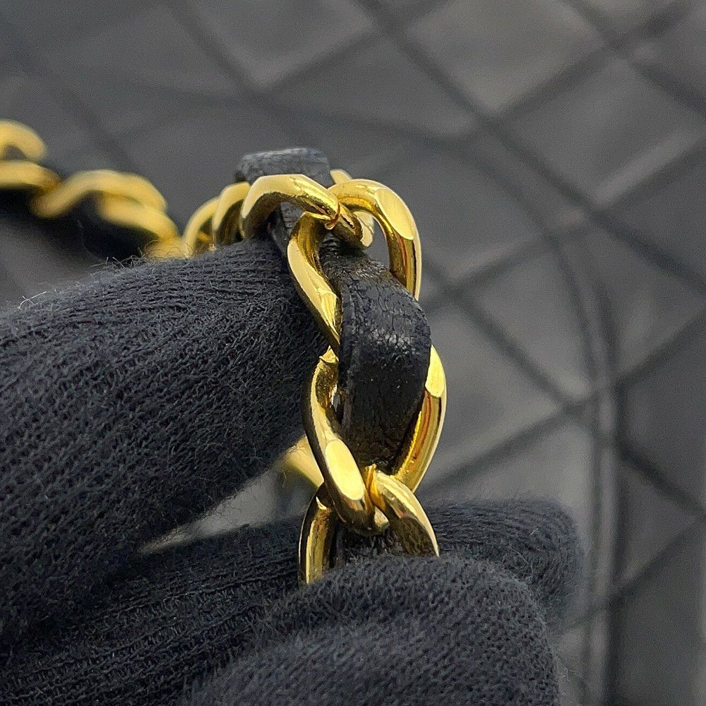 シャネル チェーンショルダーバッグ マトラッセ23 ココマーク ダブルチェーン ラムスキン A01113 CHANEL バッグ 黒