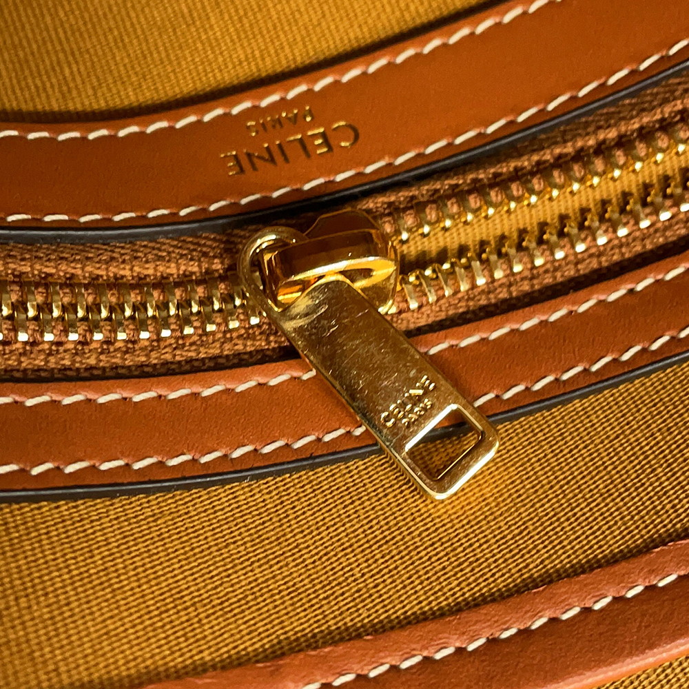 セリーヌ トートバッグ トリオンフ カバ ホリゾンタル 197912 CELINE