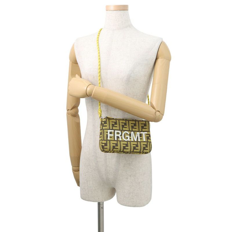 フェンディ ショルダーバッグ フラグメント 藤原ヒロシ コラボ バゲット スリム クラッチ キャンバス 8BS073 FENDI セール品