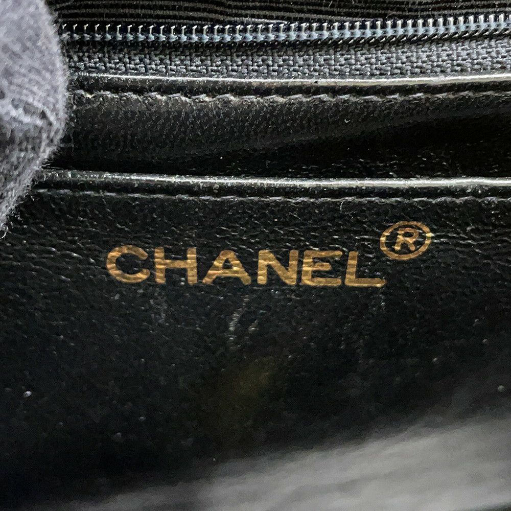 シャネル チェーンショルダーバッグ シェブロン Vステッチ デカココ ココマーク キャビアスキン CHANEL バッグ 黒