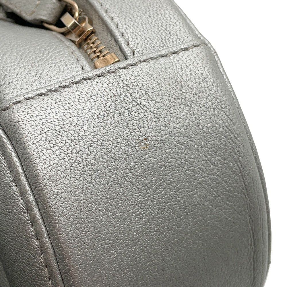 シャネル チェーンショルダーバッグ シャネル19 ココマーク ラムスキン AP0945 CHANEL