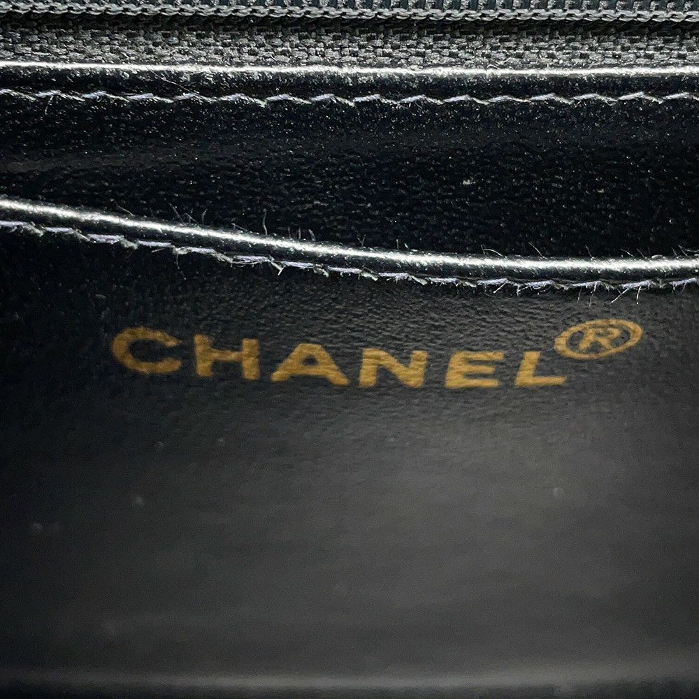 シャネル チェーンショルダーバッグ マトラッセ ココマーク シングルフラップ キャビアスキン CHANEL 黒