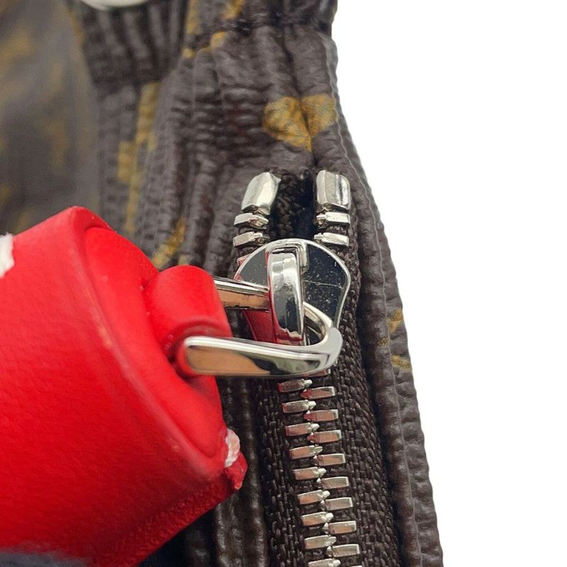 ルイヴィトン ショルダーバッグ モノグラム ポーチ・エクスプローラー M62232 LOUIS VUITTON