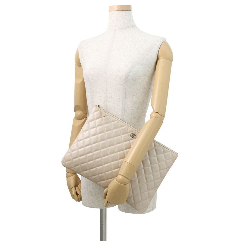 シャネル クラッチバッグ マトラッセ ココマーク ラムスキン A82552 CHANEL バッグ ポーチ