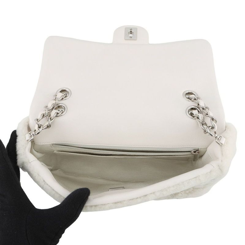 シャネル チェーンショルダーバッグ マトラッセ ココマーク フェイクパール ビーズ ムートン CHANEL バッグ 白