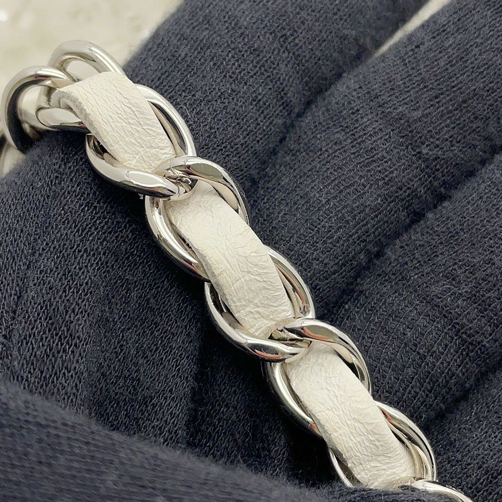 シャネル チェーンショルダーバッグ マトラッセ ココマーク フェイクパール ビーズ ムートン CHANEL バッグ 白