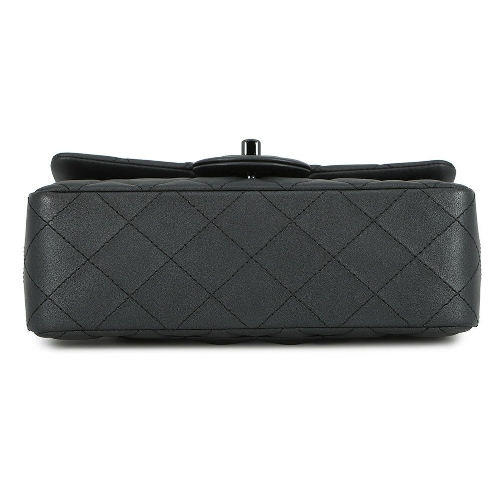 シャネル チェーンショルダーバッグ ココマーク ミニ マトラッセ 20 ラムスキン A69900 CHANEL 黒