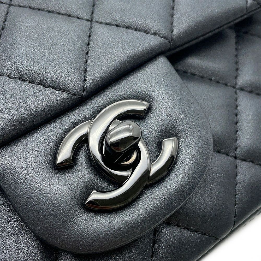 シャネル チェーンショルダーバッグ ココマーク ミニ マトラッセ 20 ラムスキン A69900 CHANEL 黒
