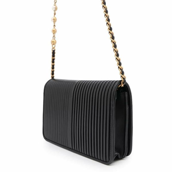 シャネル チェーンウォレット ココマーク フェイクパール カーフレザー CHANEL 黒 財布