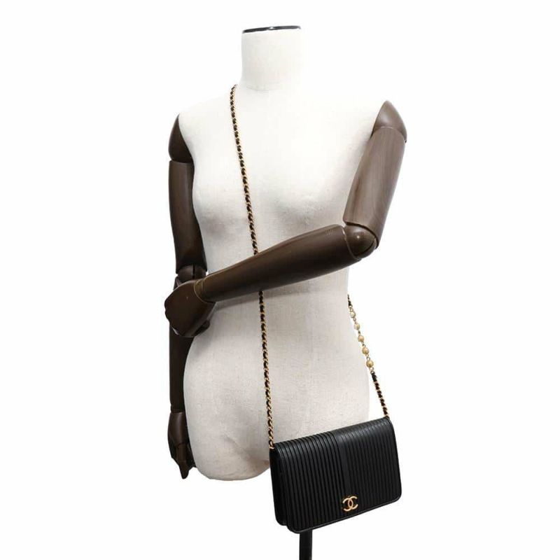 シャネル チェーンウォレット ココマーク フェイクパール カーフレザー CHANEL 黒 財布