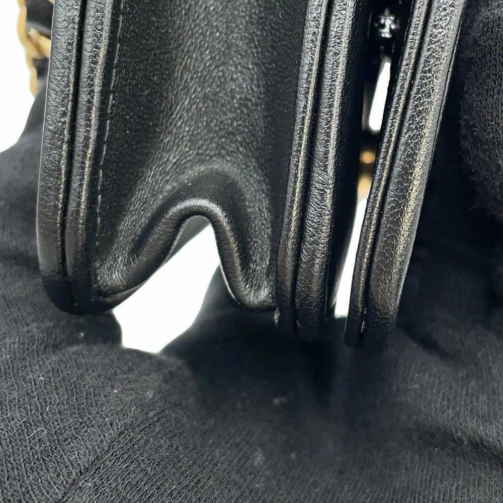 シャネル チェーンウォレット ココマーク フェイクパール カーフレザー CHANEL 黒 財布