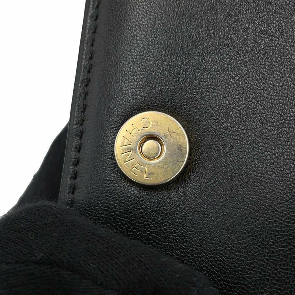 シャネル チェーンウォレット ココマーク フェイクパール カーフレザー CHANEL 黒 財布