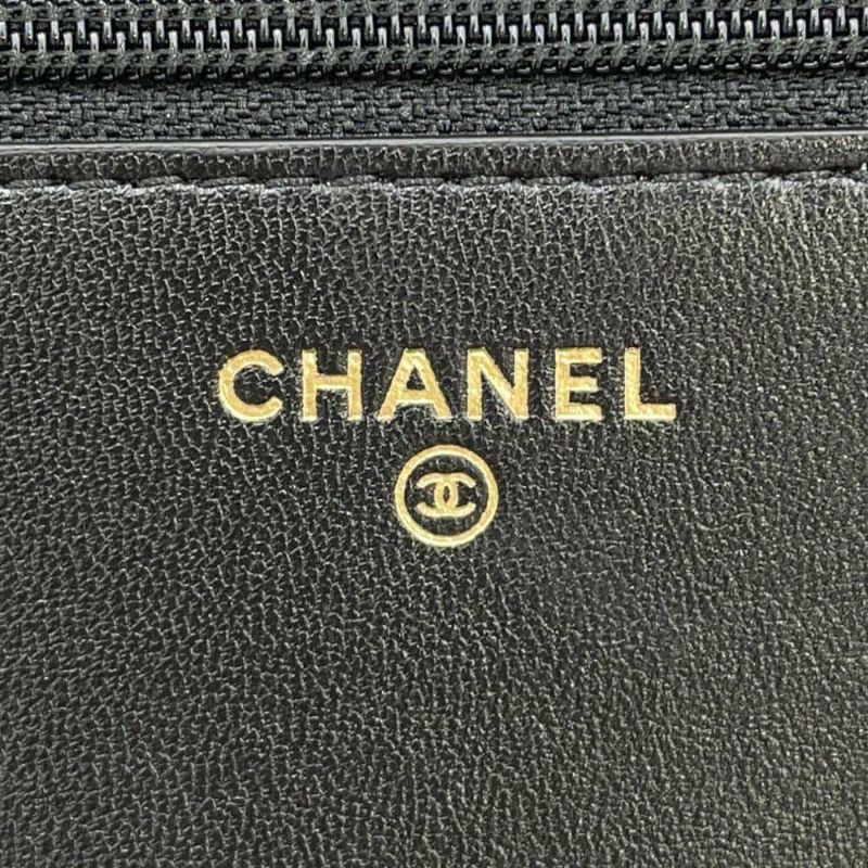 シャネル チェーンウォレット ココマーク フェイクパール カーフレザー CHANEL 黒 財布