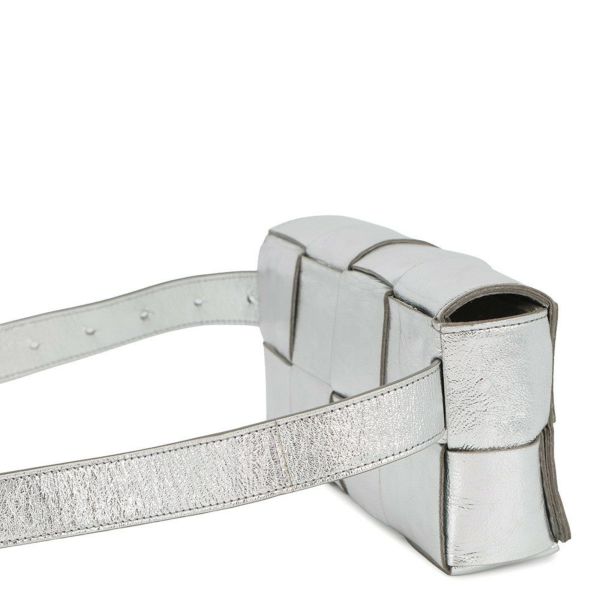 ボッテガヴェネタ ショルダーバッグ マキシイントレチャート カセット ラムスキン 680145 BOTTEGA VENETA