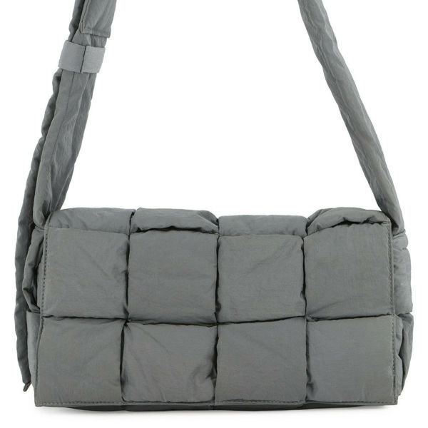 ボッテガヴェネタ ショルダーバッグ パデッド テック カセット ナイロン 628951 BOTTEGA VENETA