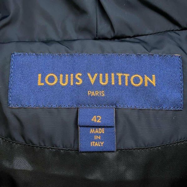 ルイヴィトン ダウンジャケット モノグラム レディースサイズ42 LOUIS VUITTON ブラック 黒 白